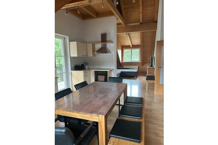 3,5 Zimmer Dachgeschoss-Galeriewohnung,möbeliert,mit Balkon - Weilheim