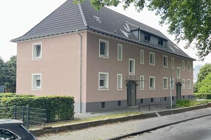VIVAWEST modernisiert Ihre neue Wohnung. - Dinslaken Hiesfeld