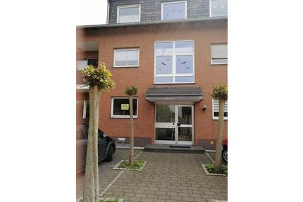 BM-Oberaußem: Helle, moderne 2-Zimmer DG Wohnung in ruhiger Lage - Bergheim