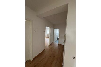 Helle & frisch renovierte Wohnung in ruhiger Lage – zum Wohlfühle - Duisburg Duisburg-Mitte