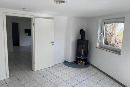 2 Zimmer Appartement mit Kaminofen und großem Bad in Neukirchen