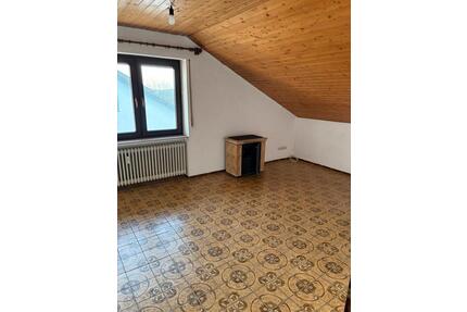 2 Zimmer Dachgeschosswohnung - 575,00&nbsp;EUR Kaltmiete, ca.&nbsp; 64,00&nbsp;m&sup2; in Ostrach (PLZ: 88356)
