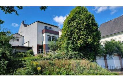 Interessante Investmentmöglichkeit mit Potenzial für eine Immobilienentwicklung - Bonn Muffendorf