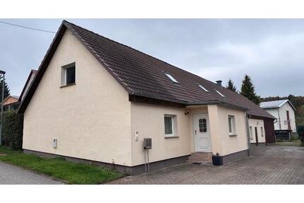 Einfamilienhaus, ca. 220 m², großer Garten, Carport, Garage, etc. - Sonnenstein