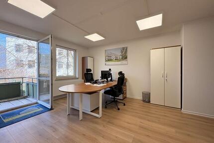 Sanierte 4-Raumwohnung mit großem Balkon und Blick ins Grüne! - Chemnitz Hilbersdorf