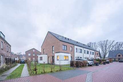 Haus zum Mieten in Hamburg 2.490,00 € 162 m²