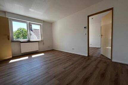 Helle, ruhige, renovierte 3 ZKB m. Balkon Neustadt Kernstadt - Neustadt an der Weinstraße