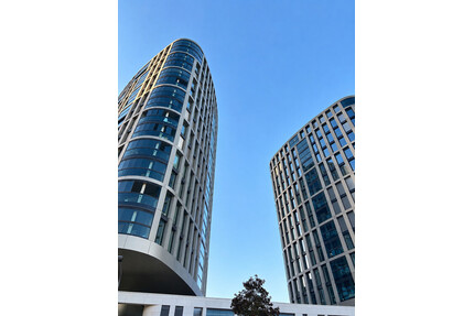 Hochwertige 2-Zimmer-Wohnung im Neubau von 2024- Hafenpark-Quartier - Frankfurt am Main