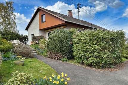 Haus zum Kaufen in Freudenberg 299.000,00 € 135.96 m²