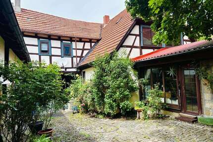 Haus zum Kaufen in Hofheim 340.000,00 € 280 m²