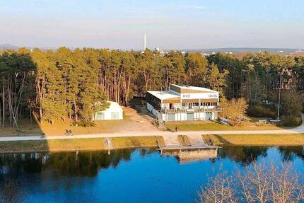 Vollmöblierte 2 Zimmerwohnung mit Balkon und Tiefgarage - Erlangen Alterlangen