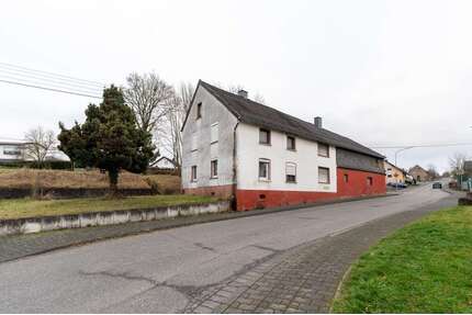 Haus zum Kaufen in Deesen 119.000,00 € 150 m²