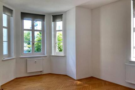Helle 2ZKB-Wohnung neben Paulinenpark mit Balkon+ Stellplatz inkl - Apolda