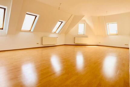 helle 2-Raum-Dachgeschosswohnung in Gohlis, sofort verfügbar - Leipzig Nord