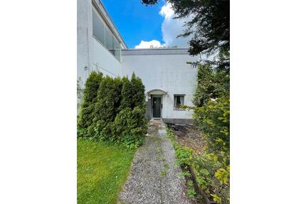 Reihenhaus mit Bachlauf - 349.000,00&nbsp;EUR Kaufpreis, ca.&nbsp; 135,00&nbsp;m&sup2; in Kassel (PLZ: 34132) Nordshausen