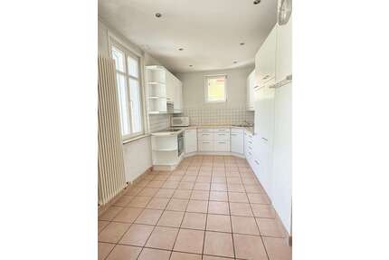 Wohnung zum Mieten in Esslingen am Neckar 1.250,00 € 127 m²