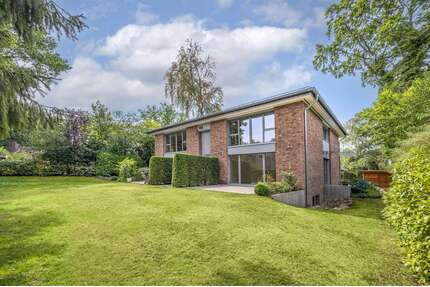 Haus zum Mieten in Hamburg 3.400,00 € 162 m²