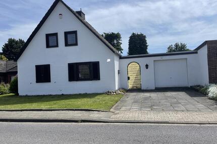 Kleines Einfamilienhaus mit großem Grundstück zu verkaufen - Würselen