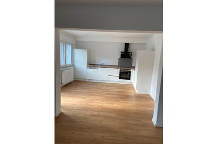 2 ZKB mit Balkon, EBK, Garage in Mehring zu vermieten - Trier Feyen-Weismark