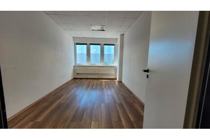 Büro Praxis 13 - 41qm und Parkplätzen - Berlin Lichtenberg