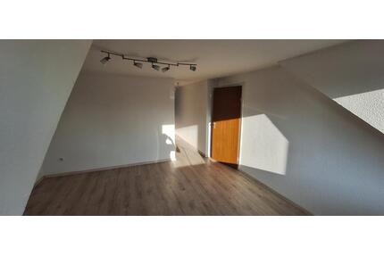 Schiefbahn, 1-Zimmer-Appartement, KDB und 1 Souterrainzimmer - Willich