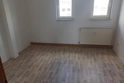 3- Raum Wohnung - 395,00&nbsp;EUR Kaltmiete, ca.&nbsp; 75,00&nbsp;m&sup2; in Apolda (PLZ: 99510)