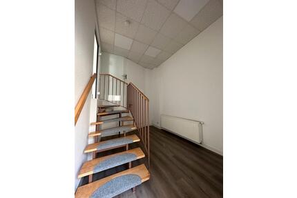 Zentrale Wohnung in Waltershausen | EBK inklusive | Gartenmitnutzung | Stellplatz | Nähe A4 & Bahnhof | perfekt für Singles Pendler