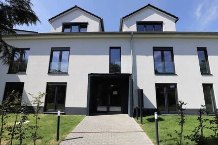 ** Feldrandlage** Vollmöblierte 3-Zimmer-Wohnung mit Einbauküche und Balkon - Darmstadt / Arheilgen