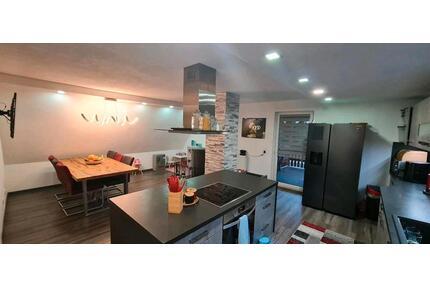 Einfamilienhaus mit Garten und Stellplatz - Sontheim an der Brenz