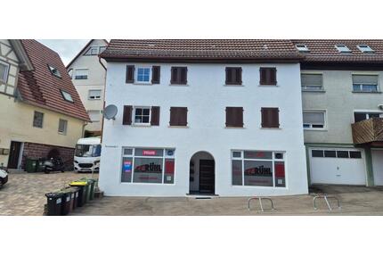 2 Wohnungen übereinander - 1.700,00&nbsp;EUR Kaltmiete, ca.&nbsp; 161,00&nbsp;m&sup2; in Gechingen (PLZ: 75391)