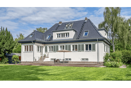 Haus zum Kaufen in Berlin 2.590.000,00 € 311 m²