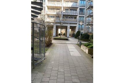 Sanierte 2 Zimmer Wohnung große Terrasse - Berlin Mitte