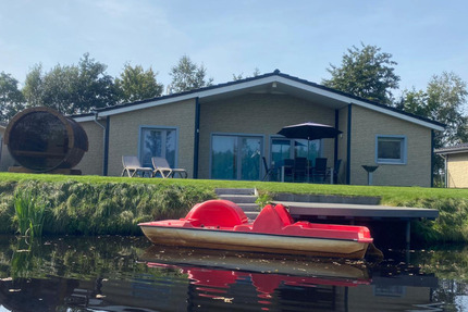 Ferienhaus am See, (1 bis 8 Personen) mit eigenem Tretboot + Panorama Außensauna, Kinderspieleparadies, Ponyhof, Last-Minute-Aktion-im-Mai - Twist