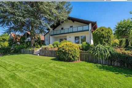 Hofberg: Modernes Familienhaus mit Terrasse, Garten und Weitblick - Landshut/Hofberg