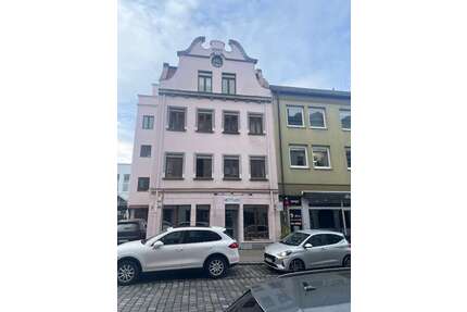 Haus zum Kaufen in Augsburg 1.050.000,00 € 216 m²