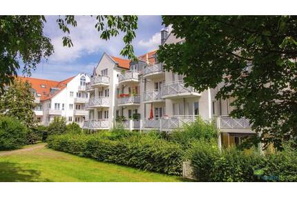 In ruhiger, grüner Lage - 4-Raum-Wohnung, Badewanne, Gäste-WC, 3 Balkone, TG-Stellplatz - Leipzig Liebertwolkwitz