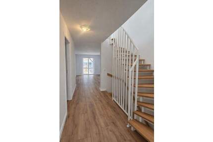 Sanierte DHH mit 187m² Nutzfläche inkl. ausgebautem Souterrain - Hönow