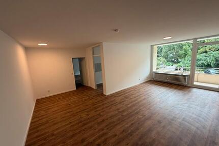Frisch sanierte 3-Zimmer-Wohnung mit großem Balkon in Erkrath