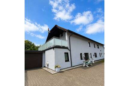 Haus zum Mieten in Much 1.600,00 € 211 m²