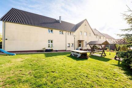 Substanzstarkes Mehrfamilienhaus mit großem Grundstück im wirtschaftsstarken Raum Leipzig-Halle - Bad Dürrenberg
