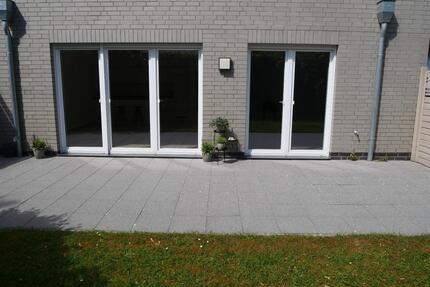 2-Zimmer-EG-Wohnung (BJ 2015) mit 30 m² Terrasse & Stellplatz - Geestland