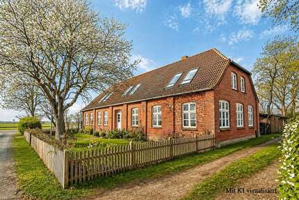 Haus zum Kaufen in Pellworm 840.000,00 € 255 m²