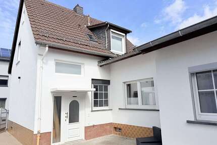 Haus zum Kaufen in Sandhausen 698.000,00 € 142.74 m²