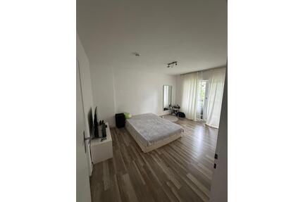 2 Zimmer Wohnung in Hannover Ricklingen EBK Balkon