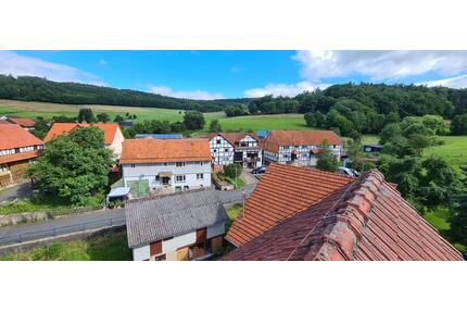Schöne 2-Zimmer-Wohnung in Fachwerkhaus in Wickersrode - Hessisch Lichtenau