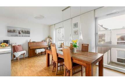 Wohnen mit Geschichte: Exklusive Eigentumswohnung im denkmalgeschützten Bestandsbau in Zell am Main