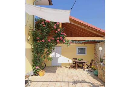 Haus in Barbing - 859.000,00&nbsp;EUR Kaufpreis, ca.&nbsp; 150,00&nbsp;m&sup2;&nbsp;Wohnfl&auml;che in Barbing (PLZ: 93092)