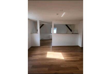 Dachgeschosswohnung - 750,00&nbsp;EUR Kaltmiete, ca.&nbsp; 90,00&nbsp;m&sup2; in Thannhausen (PLZ: 86470)