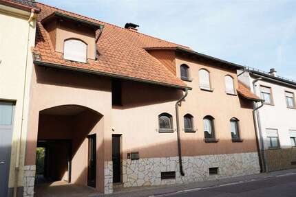 Haus zum Kaufen in Plankstadt 759.000,00 € 195 m²