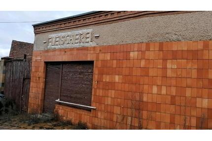 Einfamilienhaus mit ehemaliger Fleischerei zum Verkauf - Elbe-Parey